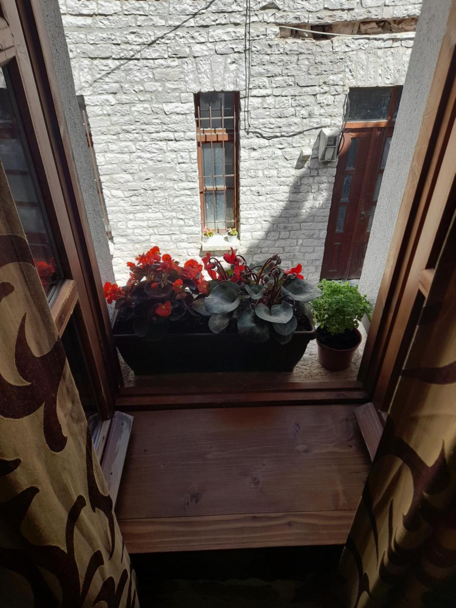 Guest House Ani Gjirokastër Dış mekan fotoğraf